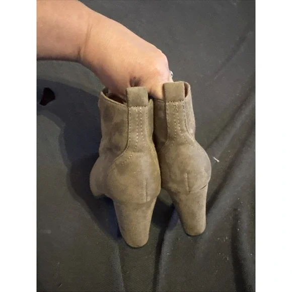 Women's Lace Up Block Heel Bootie Boots Taupe Size 7.5 - Picture 4 of 6